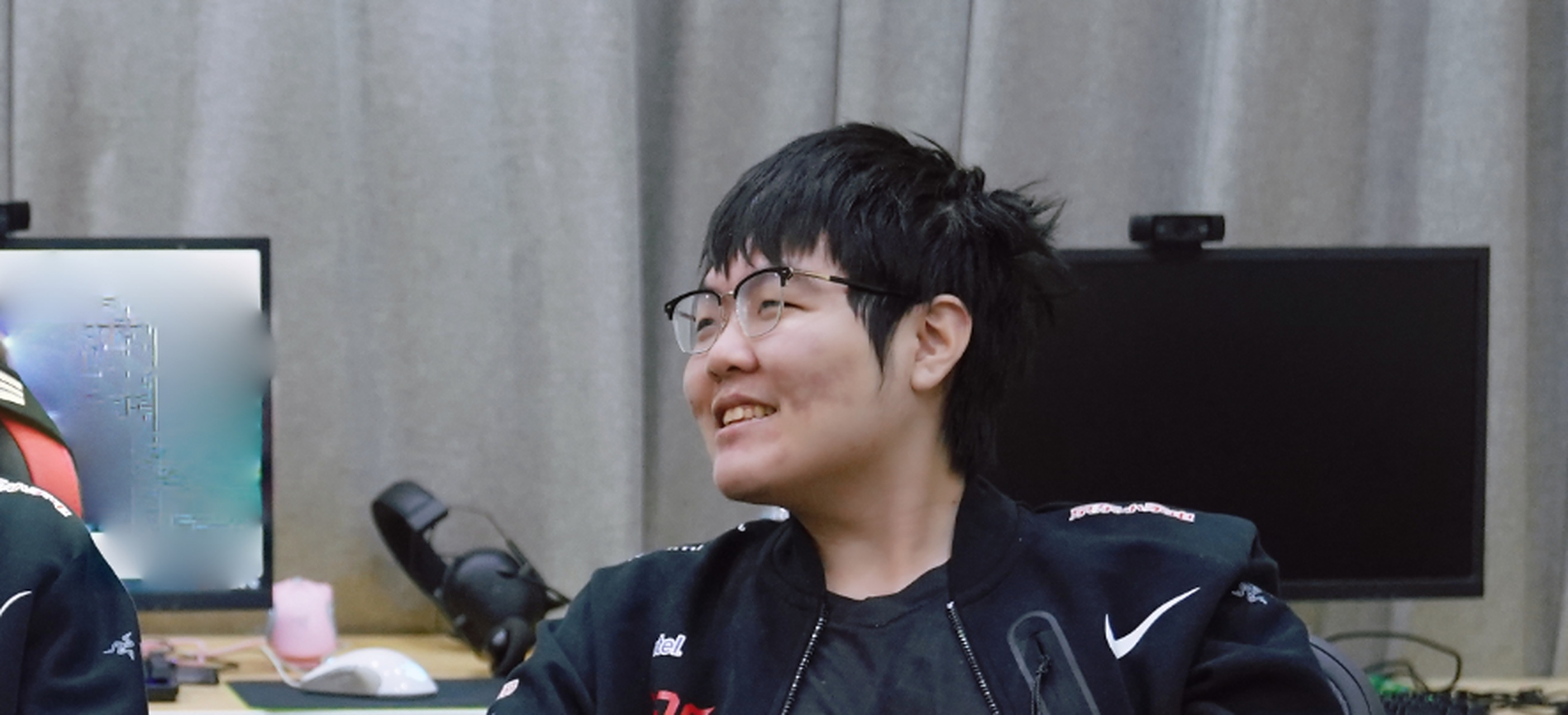 Karsa意外战胜SKT，出色发挥引爆全场！